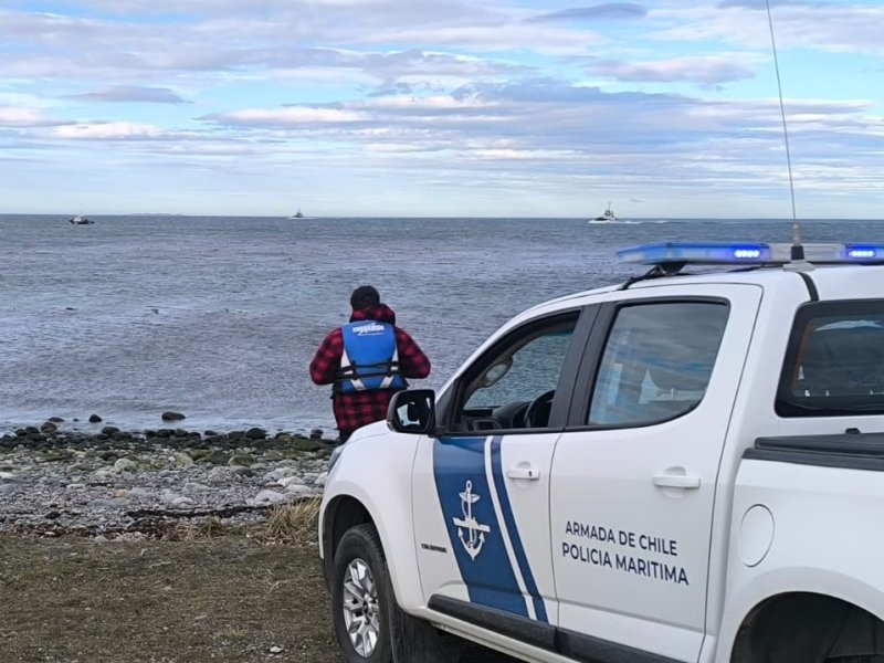 Patrulla de Policía Marítima coordinó exitoso rescate de kayakista en el Estrecho de Magallanes