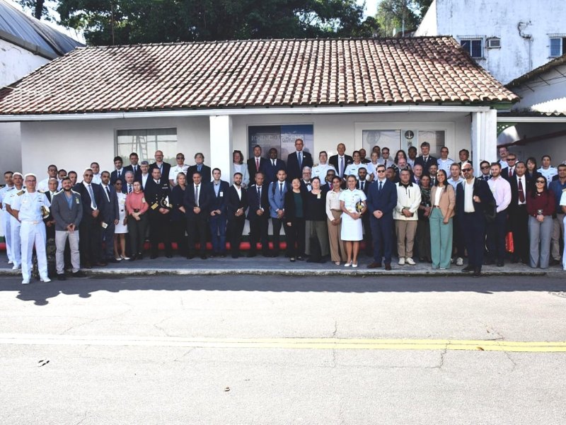 Subdirector del SHOA representó a Chile en reunión internacional de Cartografía Náutica Electrónica