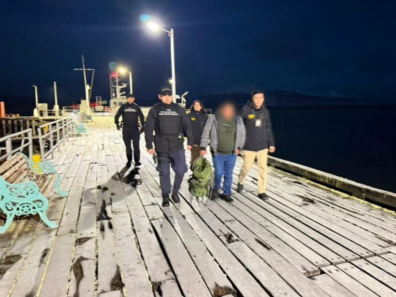 En operativo de la PDI y la Armada detienen a prófugo vinculado con homicidio e incendio ocurridos en Cañete